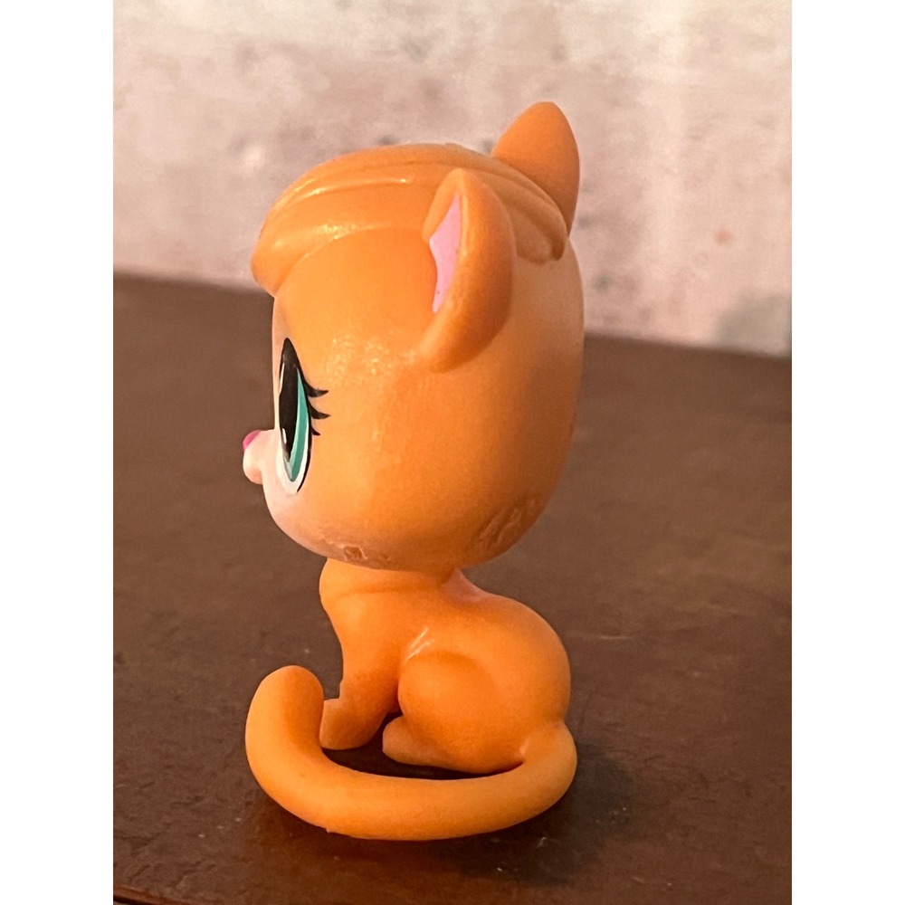 Littlest Pet Shop LPS Hasbro Orange Kitty Cat Pawlina Pillowby #67 - Picture 2 of 5